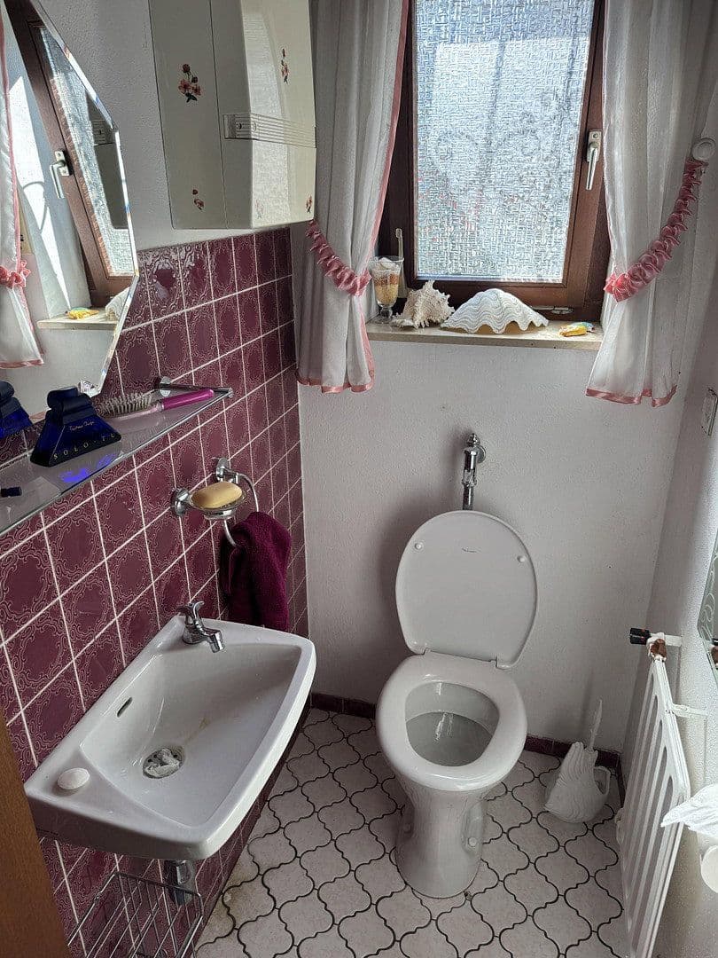 Predaj domu 297 m², pozemek 627 m², Graben-Neudorf, Bádensko-Wurttembersko Predaj domu 297 m², pozemek 627 m², Graben-Neudorf, Bádensko-Wurttembersko