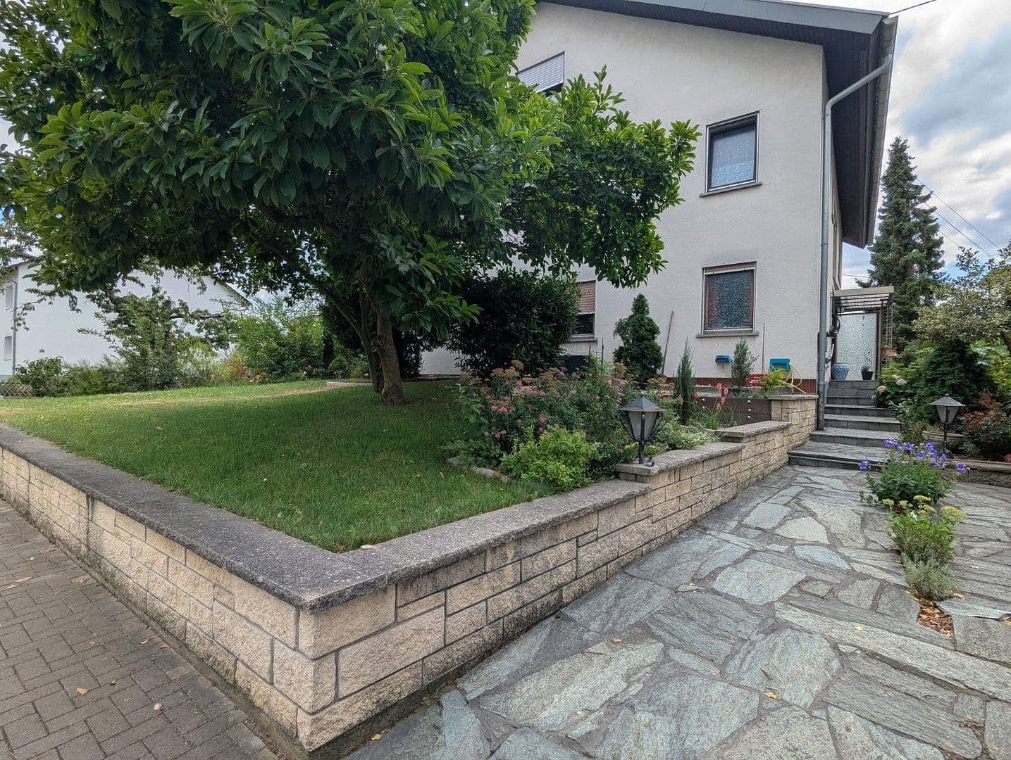 Predaj domu 297 m², pozemek 627 m², Graben-Neudorf, Bádensko-Wurttembersko Predaj domu 297 m², pozemek 627 m², Graben-Neudorf, Bádensko-Wurttembersko