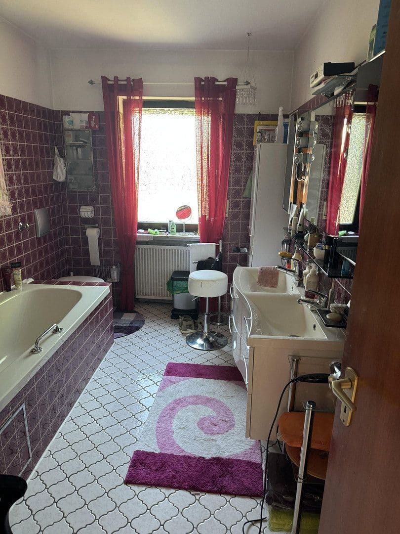 Predaj domu 297 m², pozemek 627 m², Graben-Neudorf, Bádensko-Wurttembersko Predaj domu 297 m², pozemek 627 m², Graben-Neudorf, Bádensko-Wurttembersko