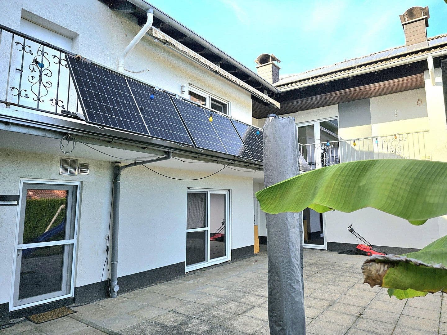 Prenájom bytu 4-izbový 155 m², Feldstraße 3, Bad Soden-Salmünster, Hesensko Prenájom bytu 4-izbový 155 m², Feldstraße 3, Bad Soden-Salmünster, Hesensko
