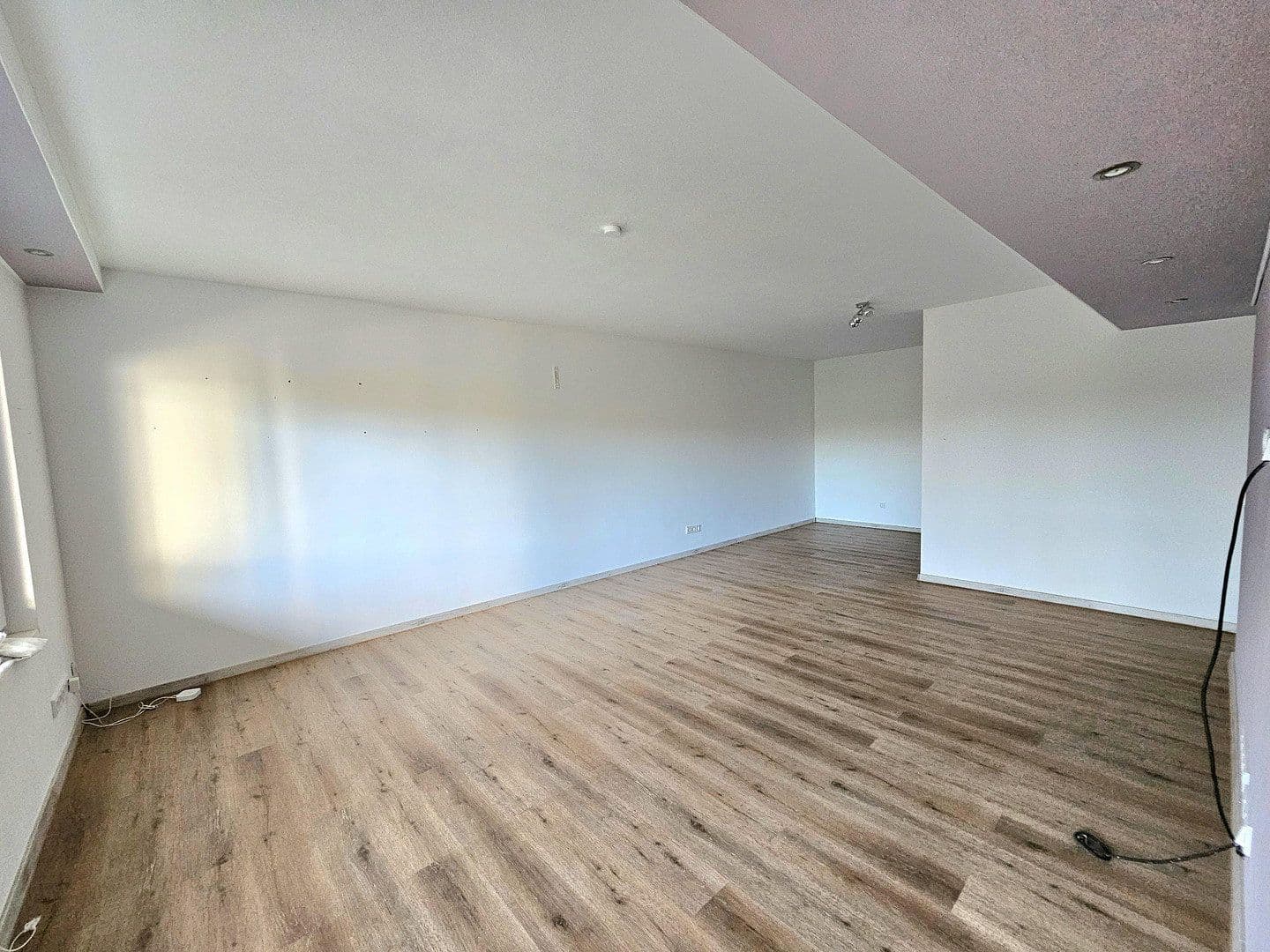 Prenájom bytu 4-izbový 155 m², Feldstraße 3, Bad Soden-Salmünster, Hesensko Prenájom bytu 4-izbový 155 m², Feldstraße 3, Bad Soden-Salmünster, Hesensko