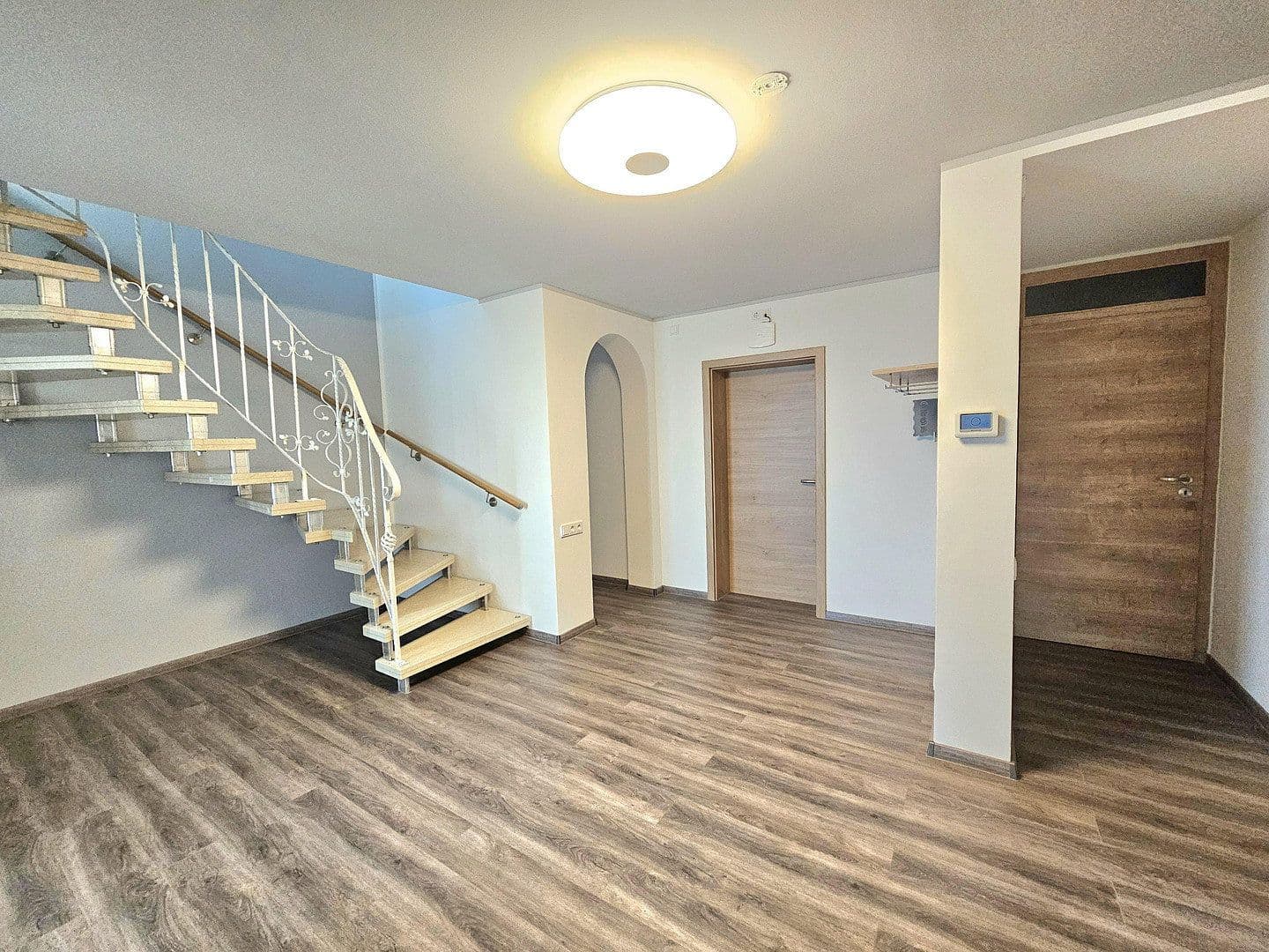 Prenájom bytu 4-izbový 155 m², Feldstraße 3, Bad Soden-Salmünster, Hesensko Prenájom bytu 4-izbový 155 m², Feldstraße 3, Bad Soden-Salmünster, Hesensko