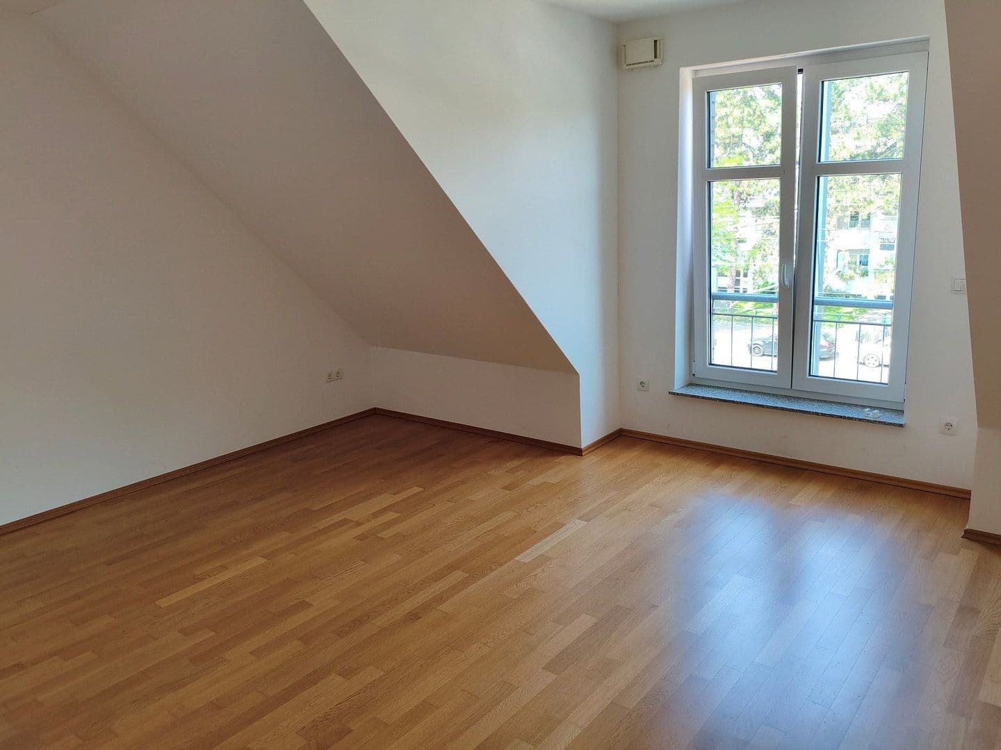 Predaj bytu 3-izbový 87 m², Düsseldorf, Severné Porýnie - Westfálsko Predaj bytu 3-izbový 87 m², Düsseldorf, Severné Porýnie - Westfálsko