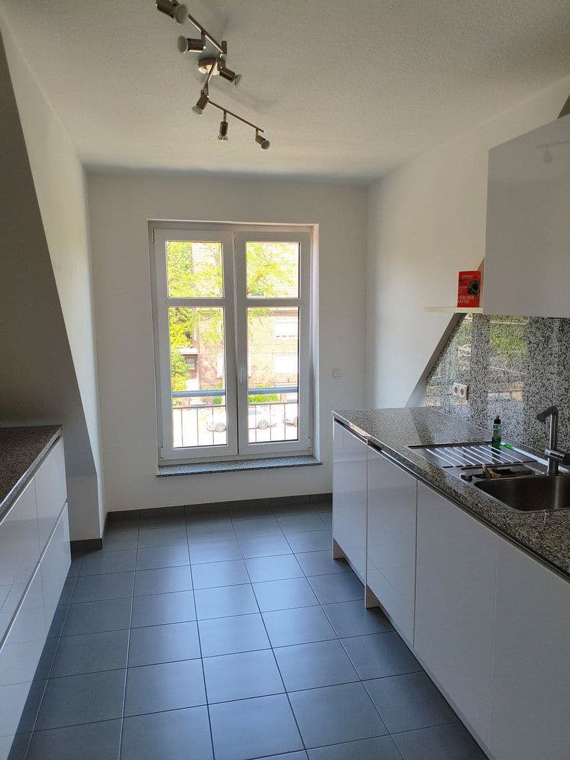 Predaj bytu 3-izbový 87 m², Düsseldorf, Severné Porýnie - Westfálsko Predaj bytu 3-izbový 87 m², Düsseldorf, Severné Porýnie - Westfálsko