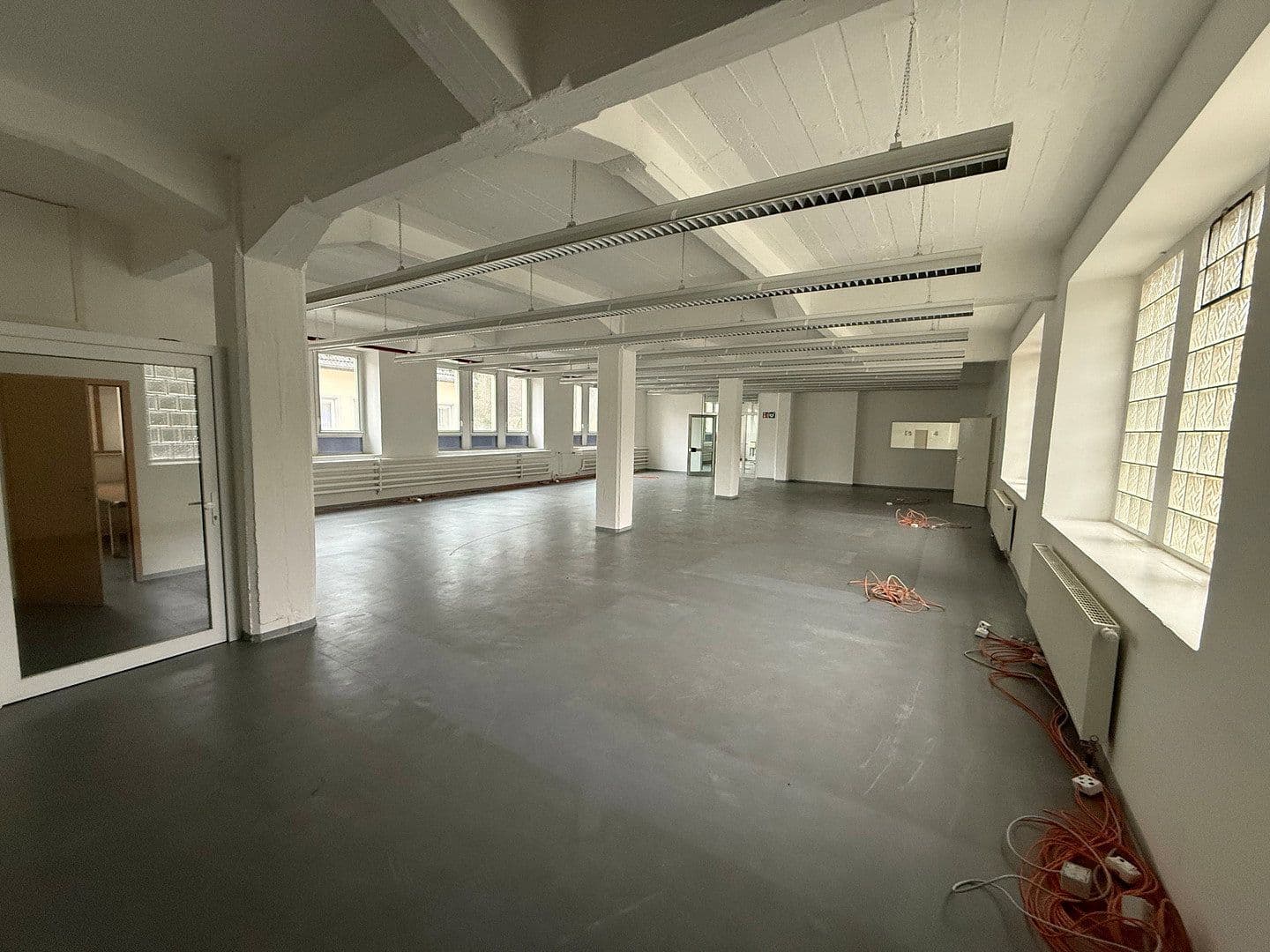 Prenájom nebytového priestoru 1.348 m², Hauptstraße 186, Waldfischbach-Burgalben, Porýnie-Falcko Prenájom nebytového priestoru 1.348 m², Hauptstraße 186, Waldfischbach-Burgalben, Porýnie-Falcko