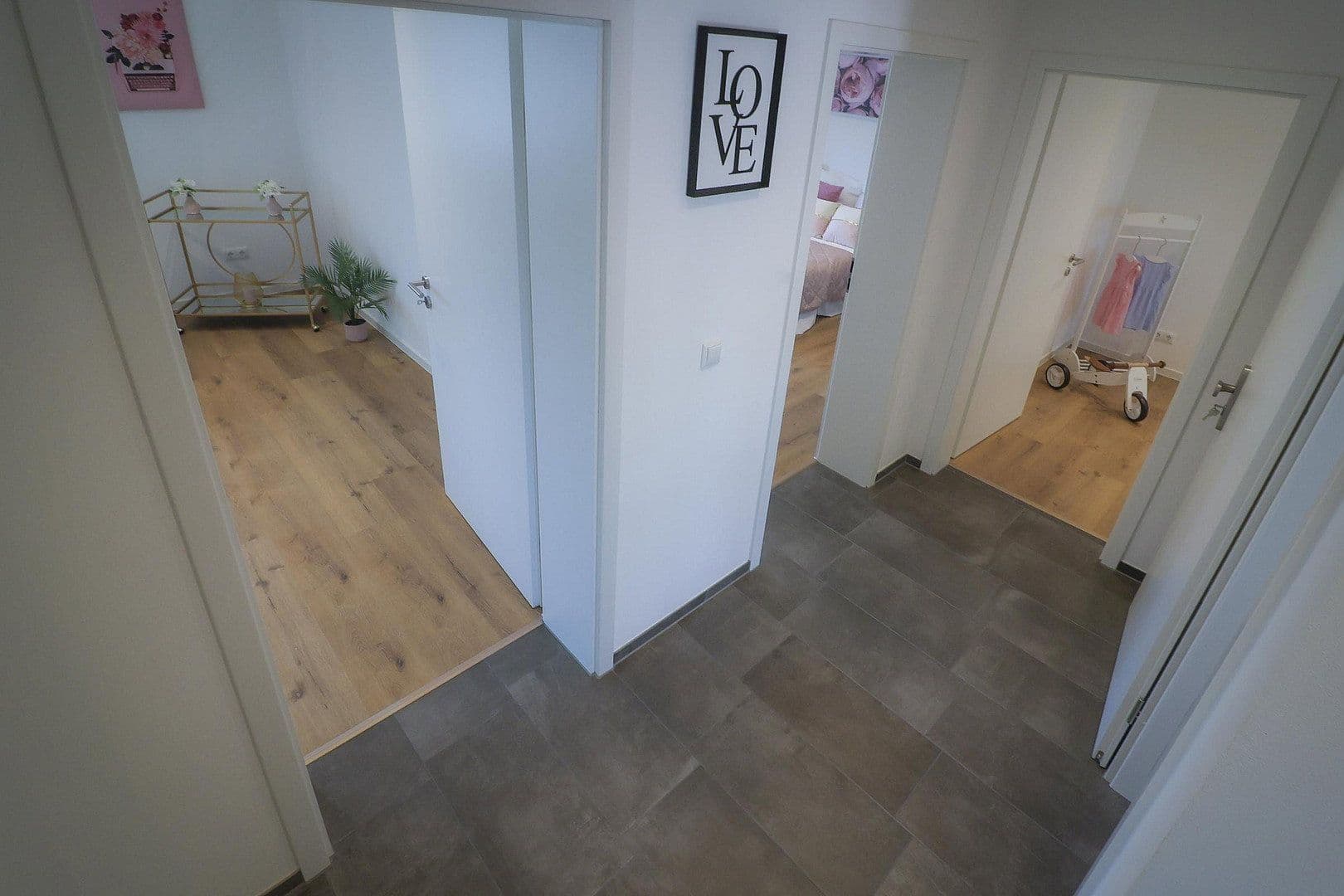 Predaj bytu 3-izbový 75 m², Bergrheinfeld, Bavorsko Predaj bytu 3-izbový 75 m², Bergrheinfeld, Bavorsko