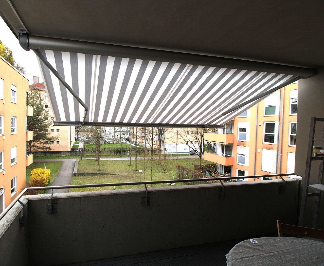 Prenájom bytu 3-izbový 71 m², Wallbergstraße 14, München, Bavorsko Prenájom bytu 3-izbový 71 m², Wallbergstraße 14, München, Bavorsko