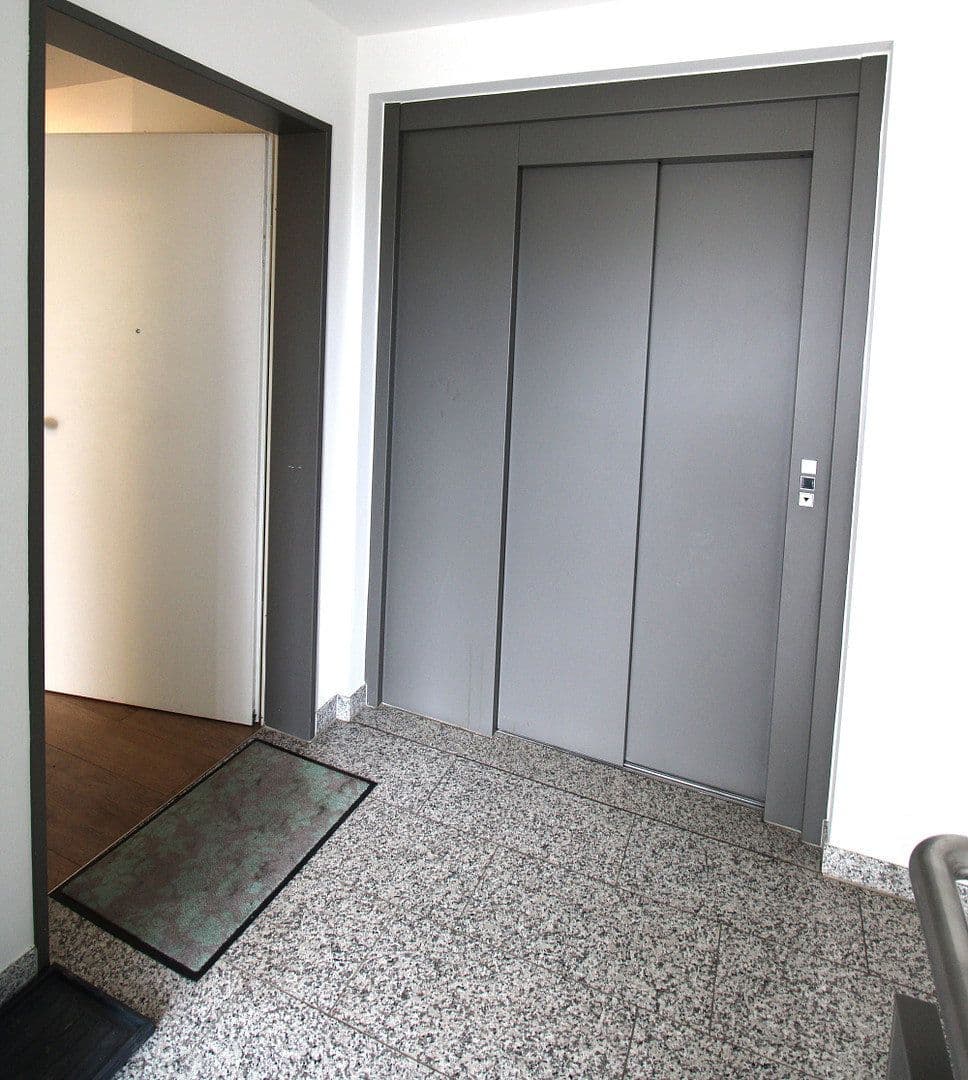 Prenájom bytu 3-izbový 71 m², Wallbergstraße 14, München, Bavorsko Prenájom bytu 3-izbový 71 m², Wallbergstraße 14, München, Bavorsko