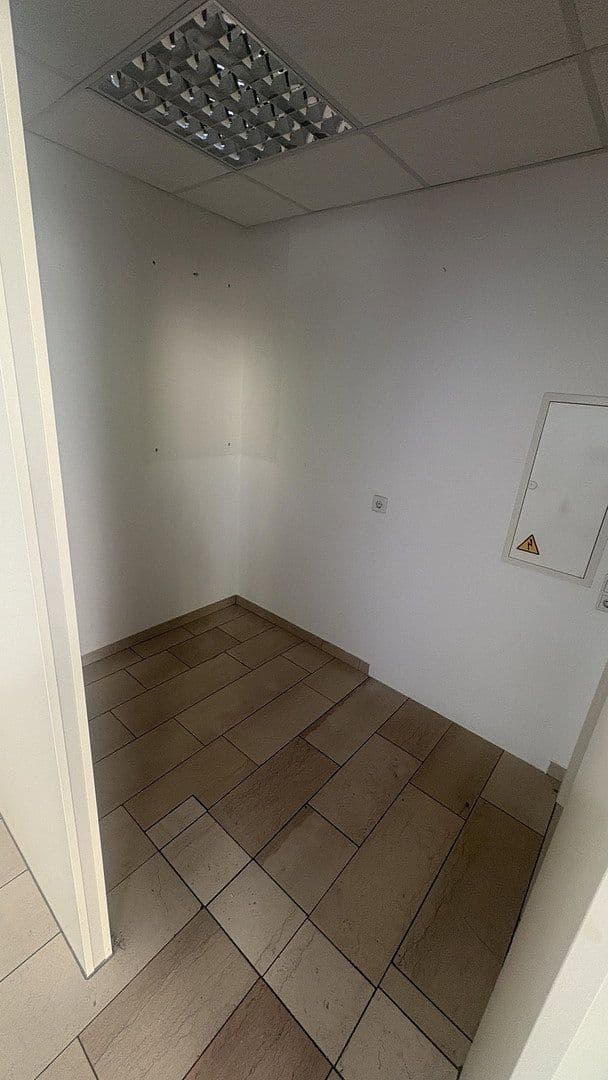Prenájom kancelárie 105 m², Melle, Dolné Sasko Prenájom kancelárie 105 m², Melle, Dolné Sasko