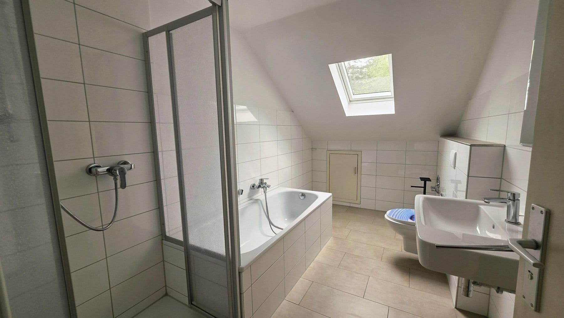 Predaj domu 367 m², pozemek 1.462 m², Bielefeld, Severné Porýnie - Westfálsko Predaj domu 367 m², pozemek 1.462 m², Bielefeld, Severné Porýnie - Westfálsko