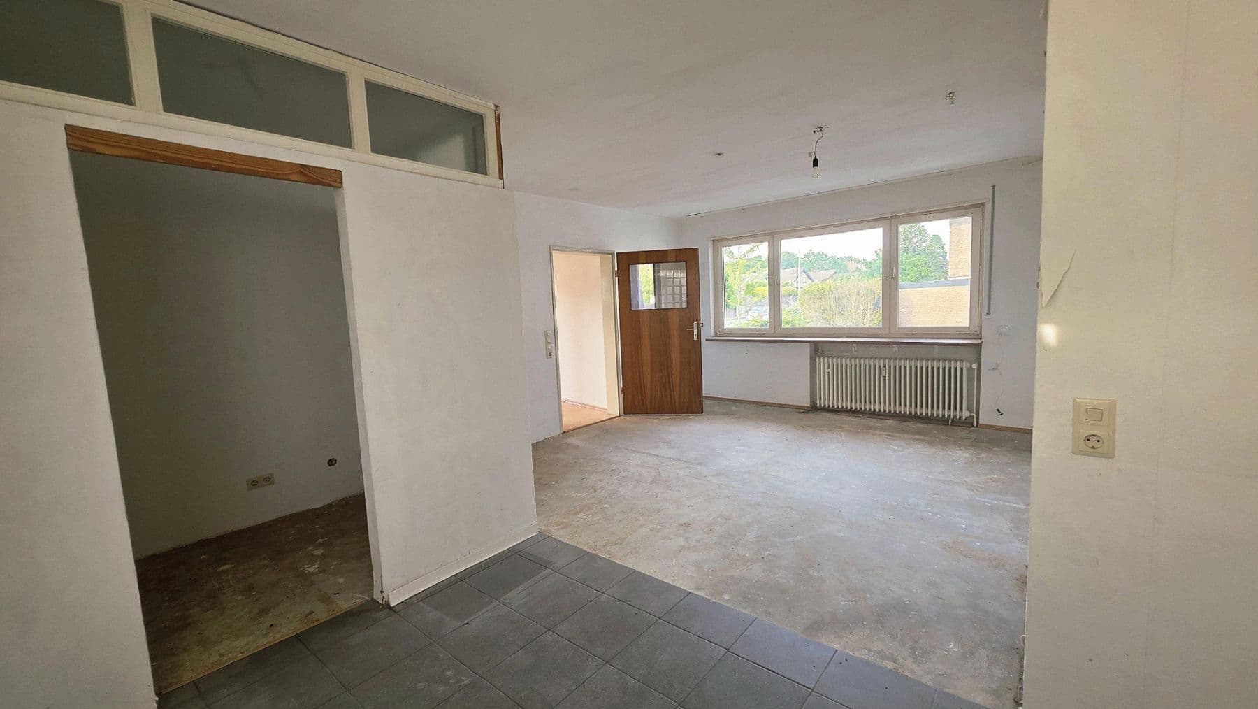 Predaj domu 367 m², pozemek 1.462 m², Bielefeld, Severné Porýnie - Westfálsko Predaj domu 367 m², pozemek 1.462 m², Bielefeld, Severné Porýnie - Westfálsko