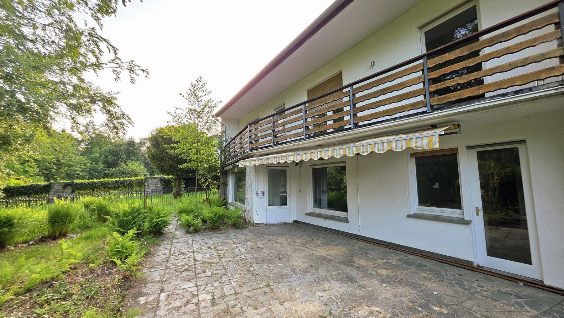 Predaj domu 367 m², pozemek 1.462 m², Bielefeld, Severné Porýnie - Westfálsko Predaj domu 367 m², pozemek 1.462 m², Bielefeld, Severné Porýnie - Westfálsko