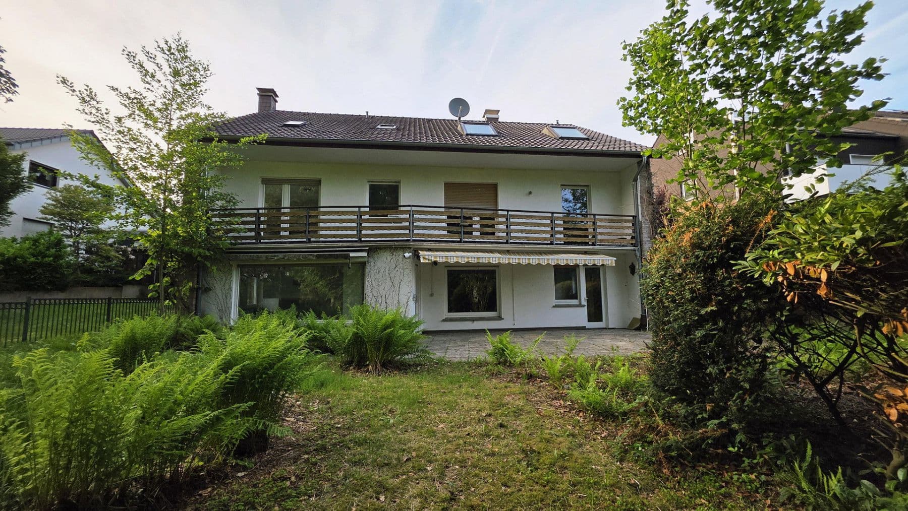 Predaj domu 367 m², pozemek 1.462 m², Bielefeld, Severné Porýnie - Westfálsko Predaj domu 367 m², pozemek 1.462 m², Bielefeld, Severné Porýnie - Westfálsko