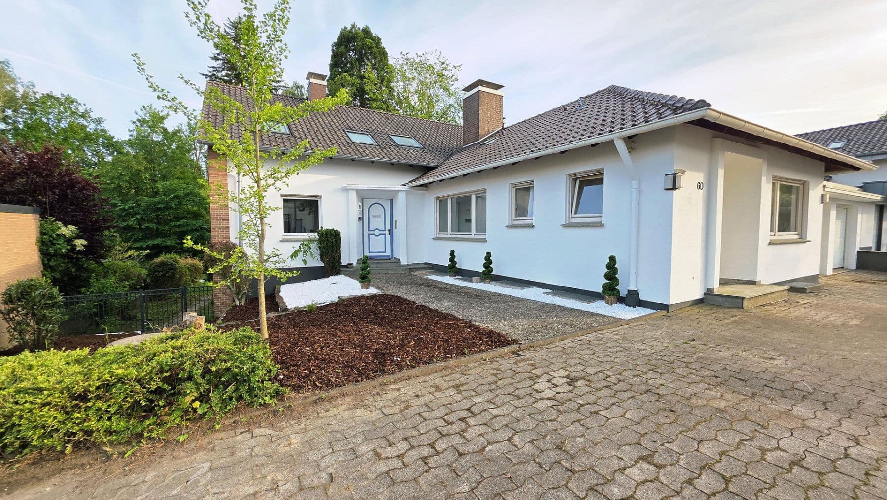 Predaj domu 367 m², pozemek 1.462 m², Bielefeld, Severné Porýnie - Westfálsko Predaj domu 367 m², pozemek 1.462 m², Bielefeld, Severné Porýnie - Westfálsko
