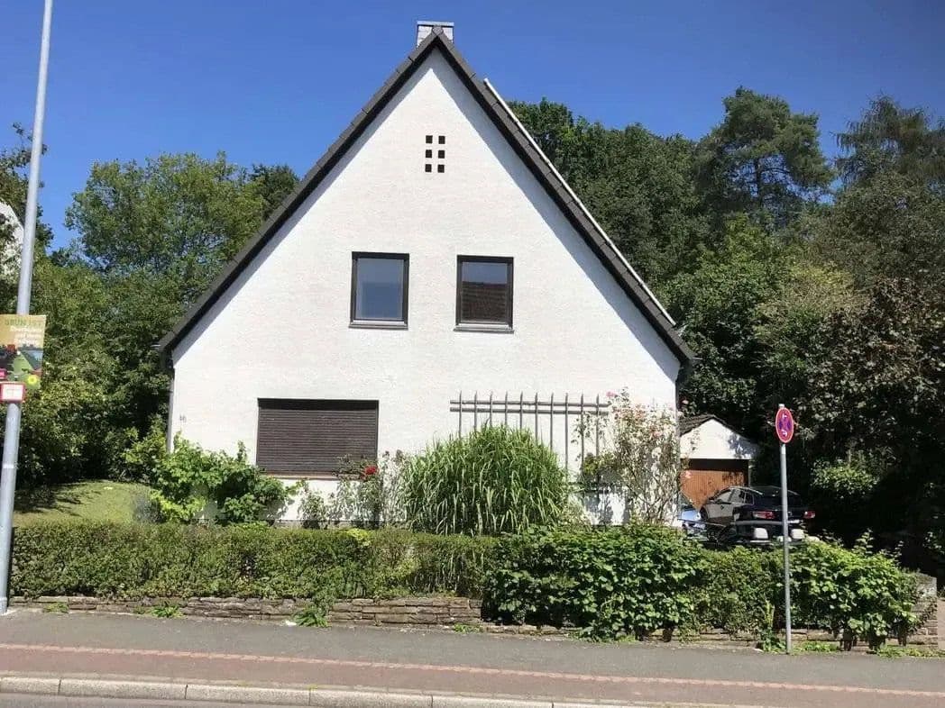 Prenájom bytu 5-izbový 102 m², Bergisch Gladbach, Severné Porýnie - Westfálsko Prenájom bytu 5-izbový 102 m², Bergisch Gladbach, Severné Porýnie - Westfálsko