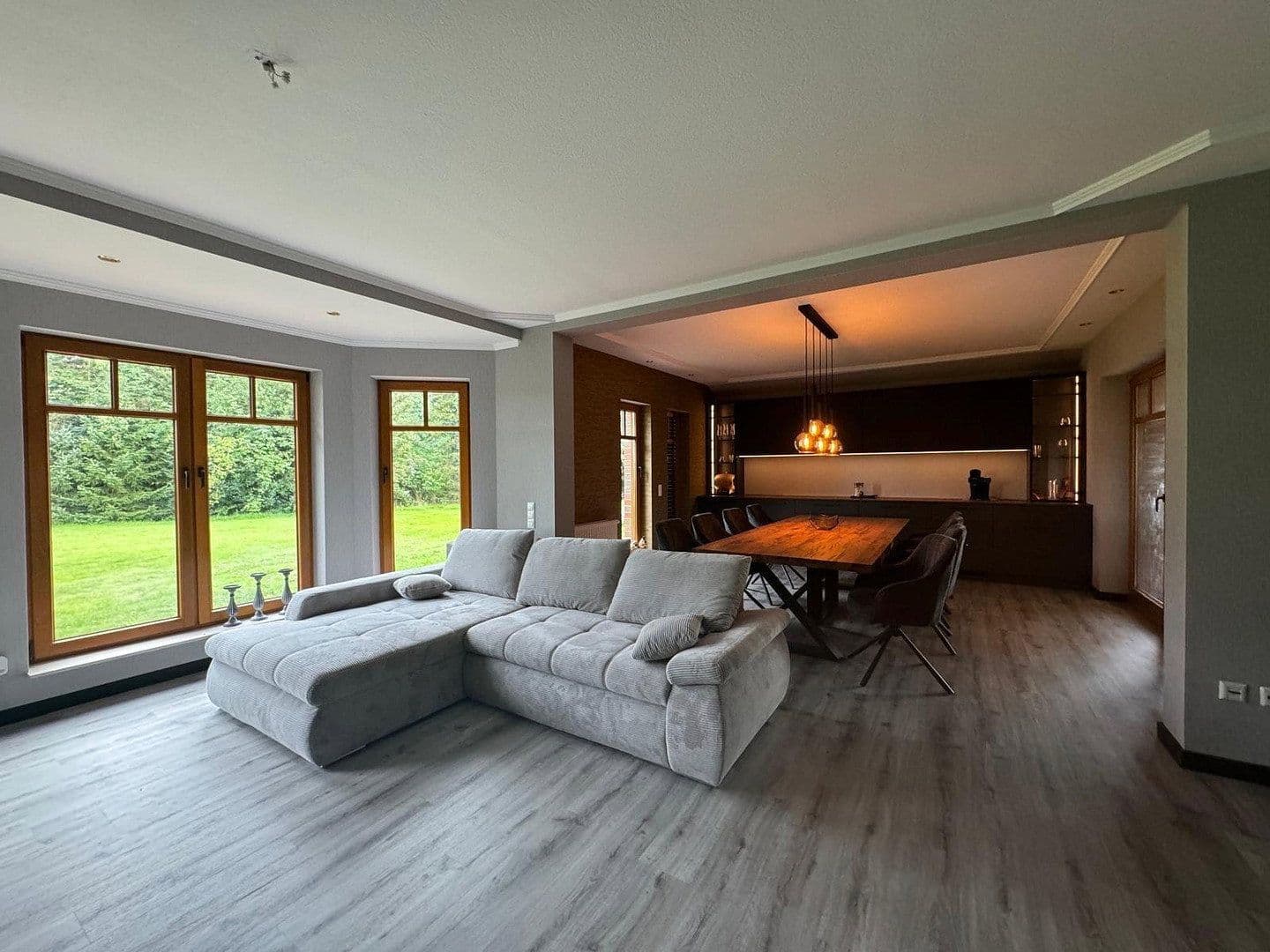 Predaj domu 487 m², pozemek 12.449 m², Niederlangen, Dolné Sasko Predaj domu 487 m², pozemek 12.449 m², Niederlangen, Dolné Sasko