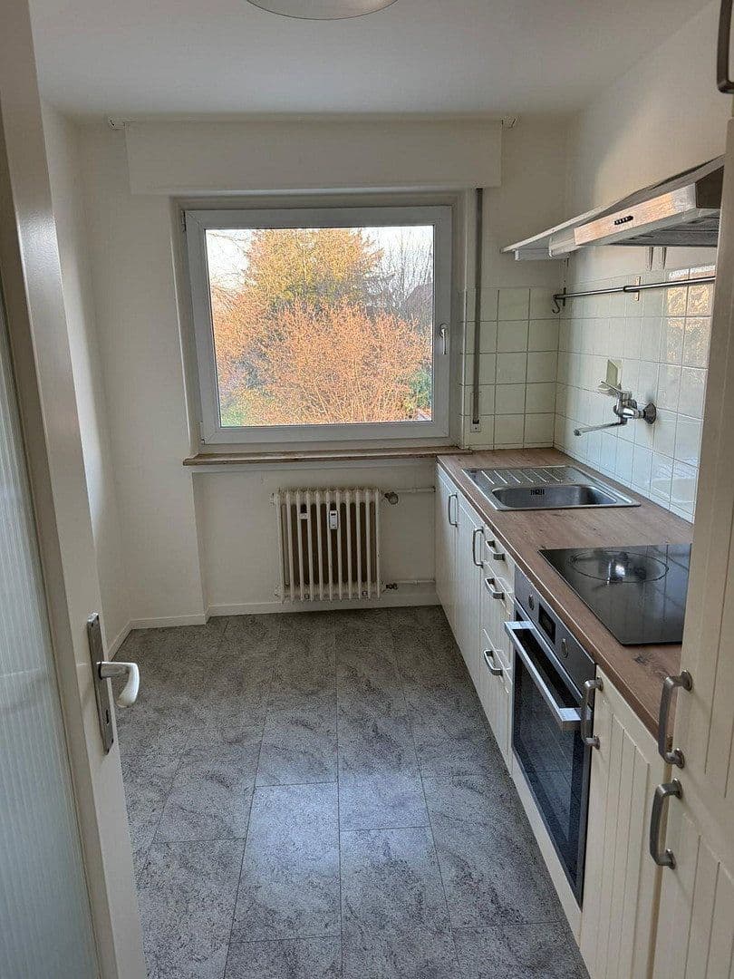Prenájom bytu 2-izbový 62 m², Stuttgart, Bádensko-Wurttembersko Prenájom bytu 2-izbový 62 m², Stuttgart, Bádensko-Wurttembersko
