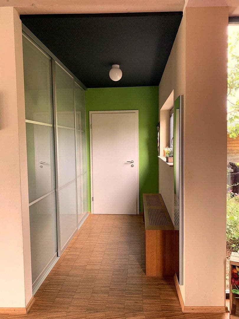 Predaj domu 225 m², pozemek 591 m², Tiefenbronn, Bádensko-Wurttembersko Predaj domu 225 m², pozemek 591 m², Tiefenbronn, Bádensko-Wurttembersko