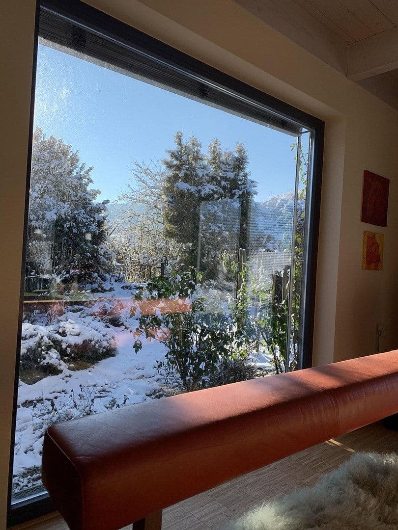 Predaj domu 225 m², pozemek 591 m², Tiefenbronn, Bádensko-Wurttembersko Predaj domu 225 m², pozemek 591 m², Tiefenbronn, Bádensko-Wurttembersko