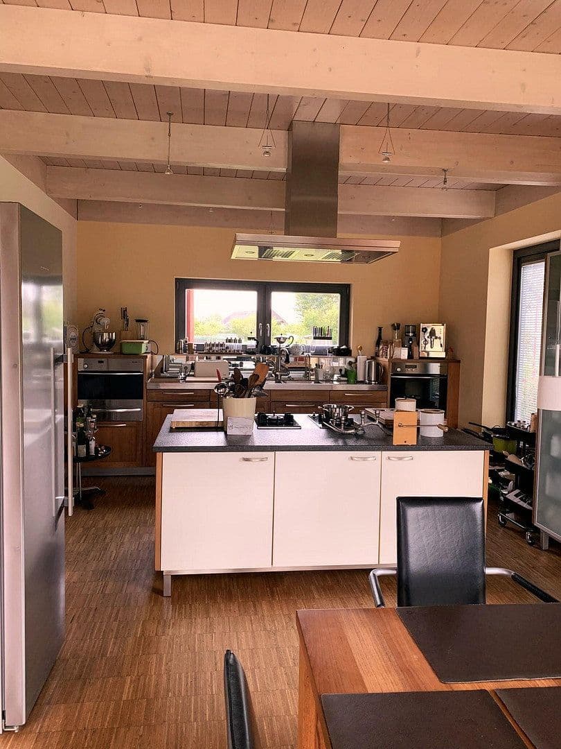 Predaj domu 225 m², pozemek 591 m², Tiefenbronn, Bádensko-Wurttembersko Predaj domu 225 m², pozemek 591 m², Tiefenbronn, Bádensko-Wurttembersko