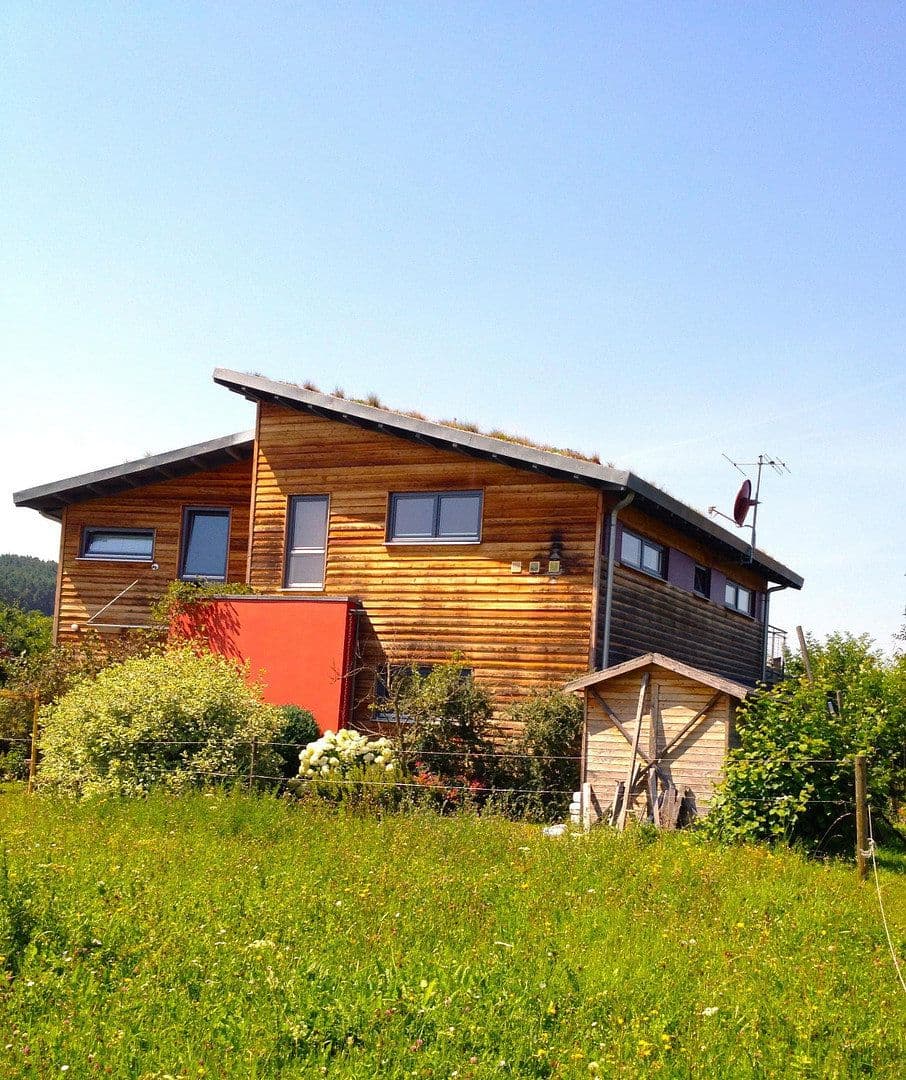 Predaj domu 225 m², pozemek 591 m², Tiefenbronn, Bádensko-Wurttembersko Predaj domu 225 m², pozemek 591 m², Tiefenbronn, Bádensko-Wurttembersko