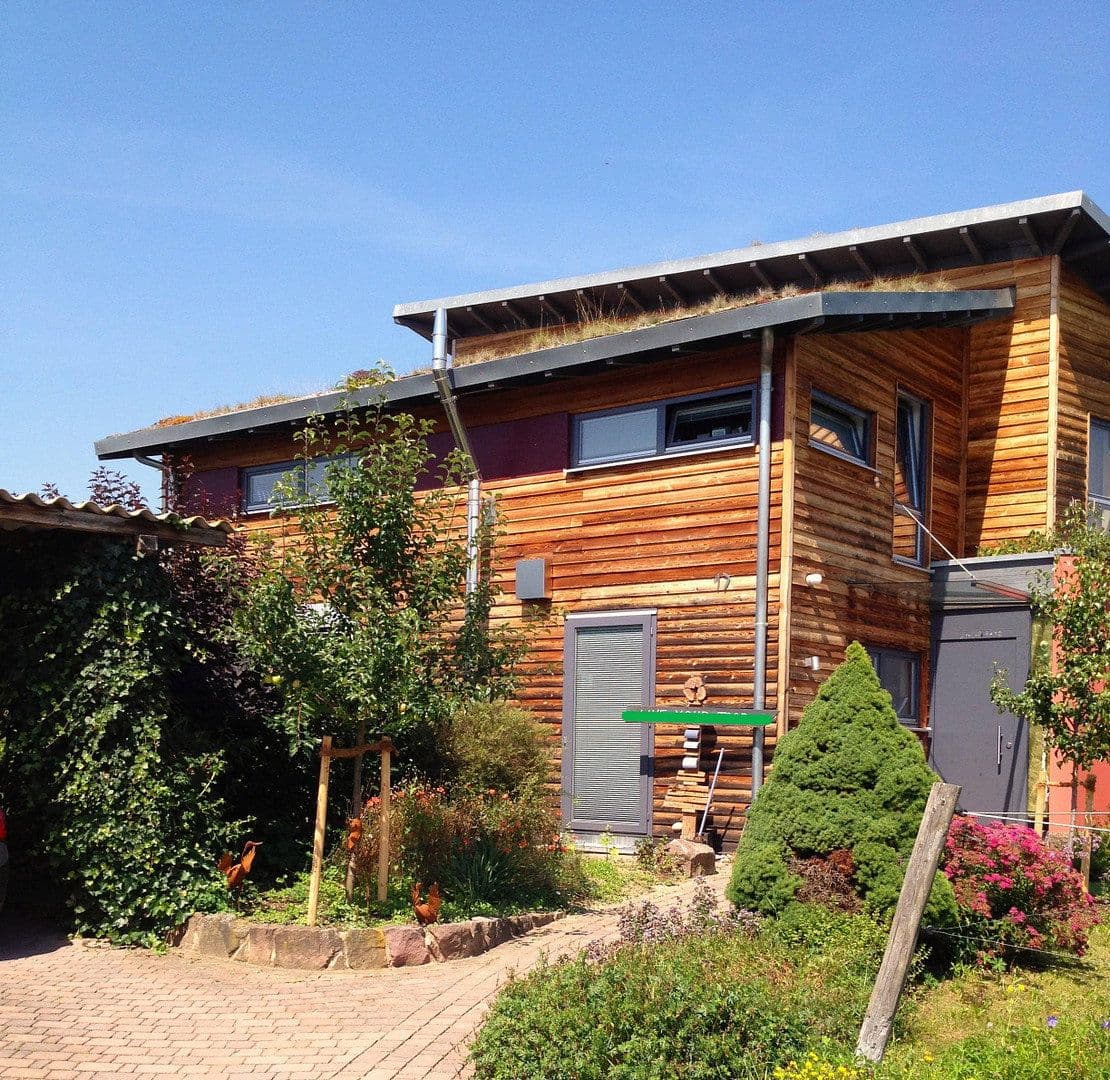 Predaj domu 225 m², pozemek 591 m², Tiefenbronn, Bádensko-Wurttembersko Predaj domu 225 m², pozemek 591 m², Tiefenbronn, Bádensko-Wurttembersko
