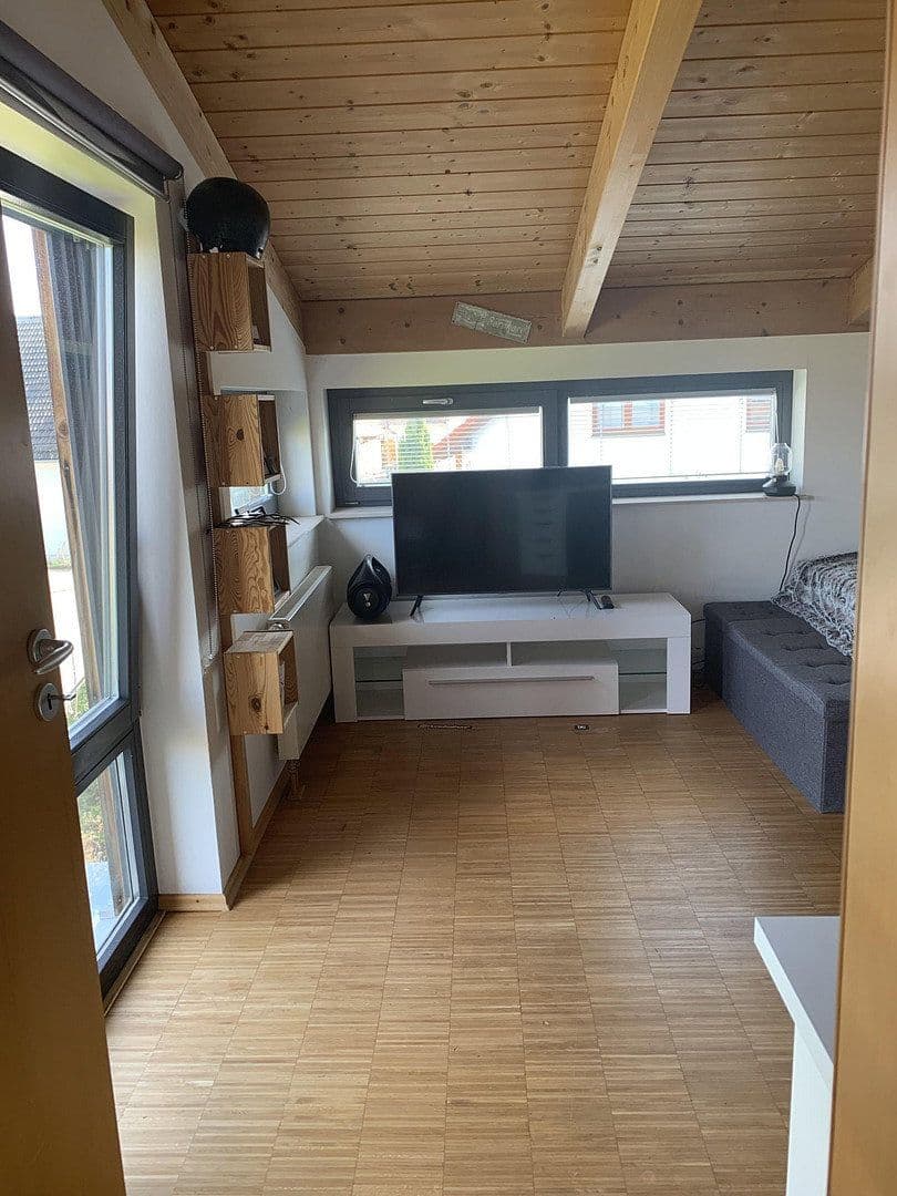 Predaj domu 225 m², pozemek 591 m², Tiefenbronn, Bádensko-Wurttembersko Predaj domu 225 m², pozemek 591 m², Tiefenbronn, Bádensko-Wurttembersko