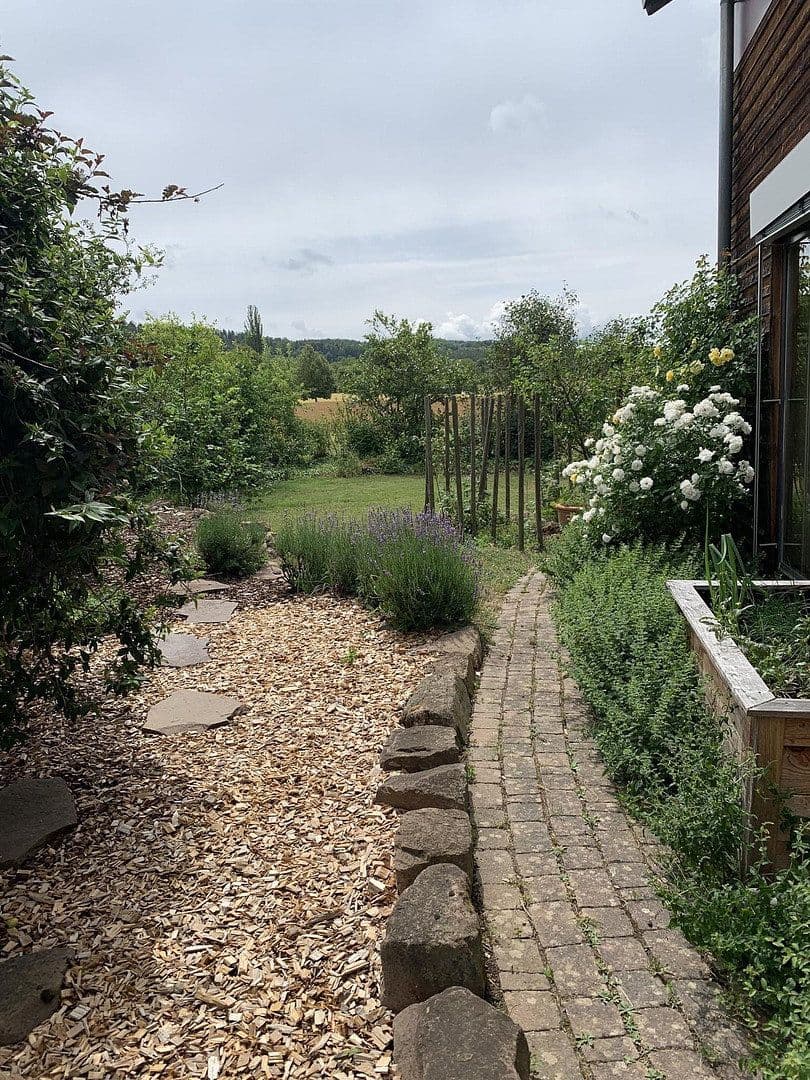 Predaj domu 225 m², pozemek 591 m², Tiefenbronn, Bádensko-Wurttembersko Predaj domu 225 m², pozemek 591 m², Tiefenbronn, Bádensko-Wurttembersko
