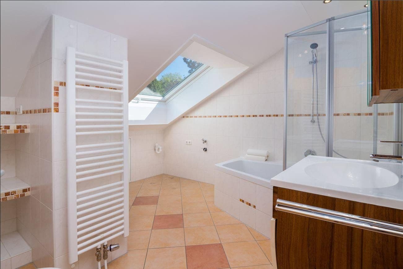 Predaj domu 185 m², pozemek 806 m², München, Bavorsko Predaj domu 185 m², pozemek 806 m², München, Bavorsko