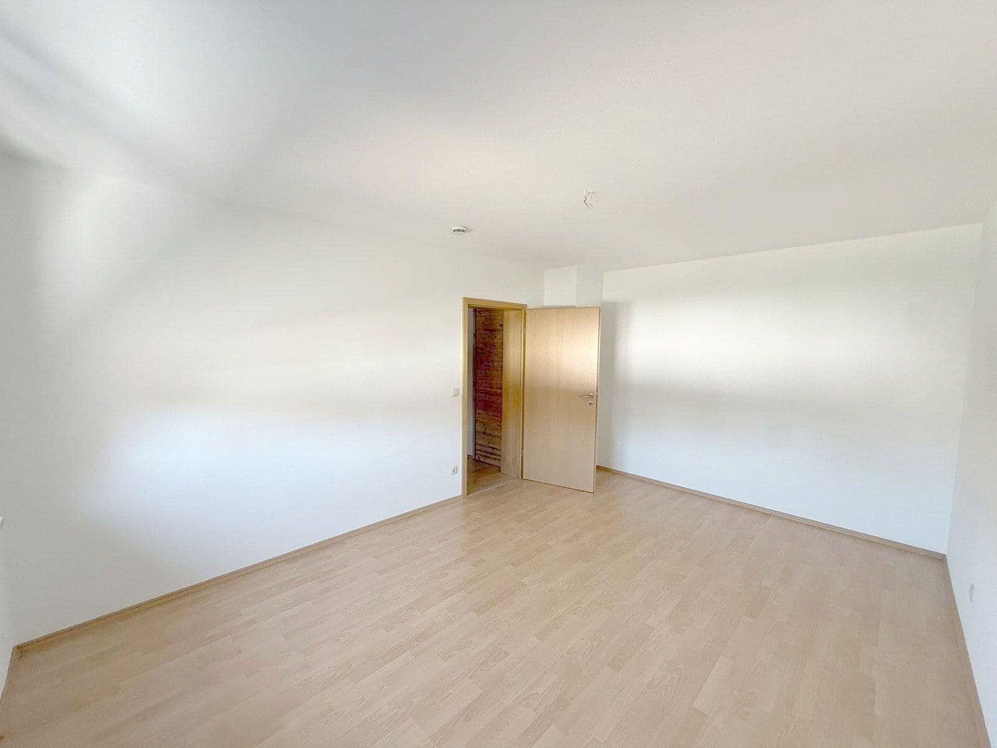 Prenájom bytu 4-izbový 104 m², Fürth, Bavorsko Prenájom bytu 4-izbový 104 m², Fürth, Bavorsko