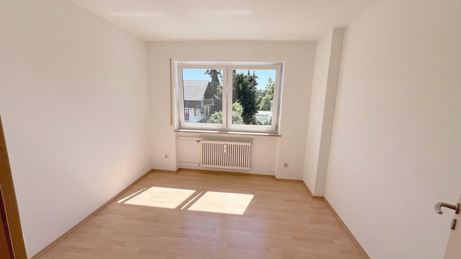 Prenájom bytu 4-izbový 104 m², Fürth, Bavorsko Prenájom bytu 4-izbový 104 m², Fürth, Bavorsko