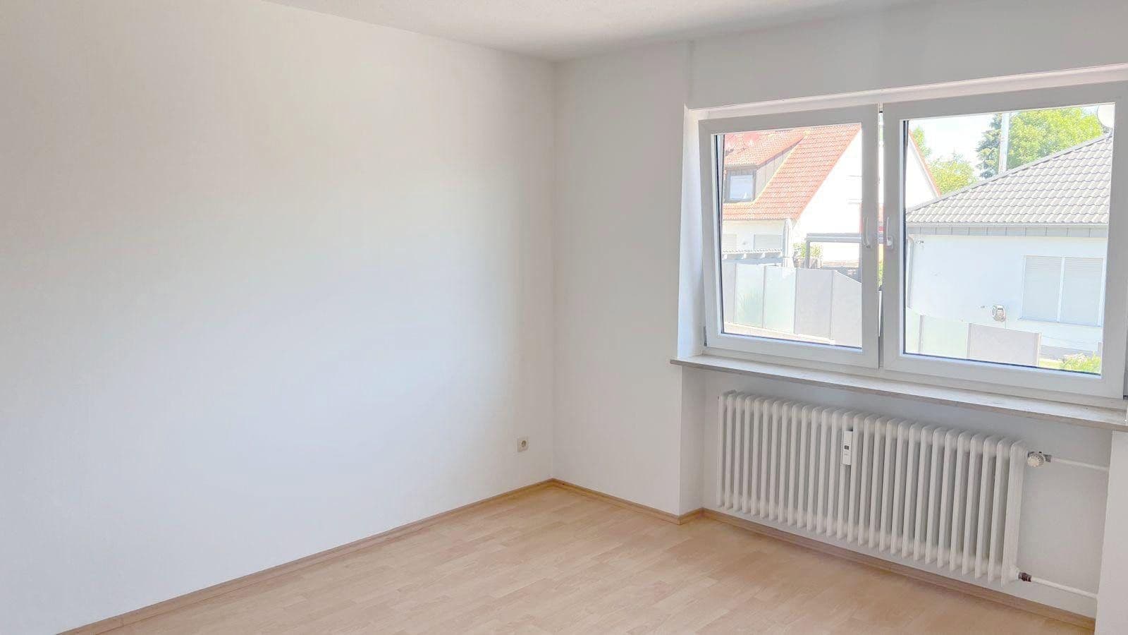 Prenájom bytu 4-izbový 104 m², Fürth, Bavorsko Prenájom bytu 4-izbový 104 m², Fürth, Bavorsko