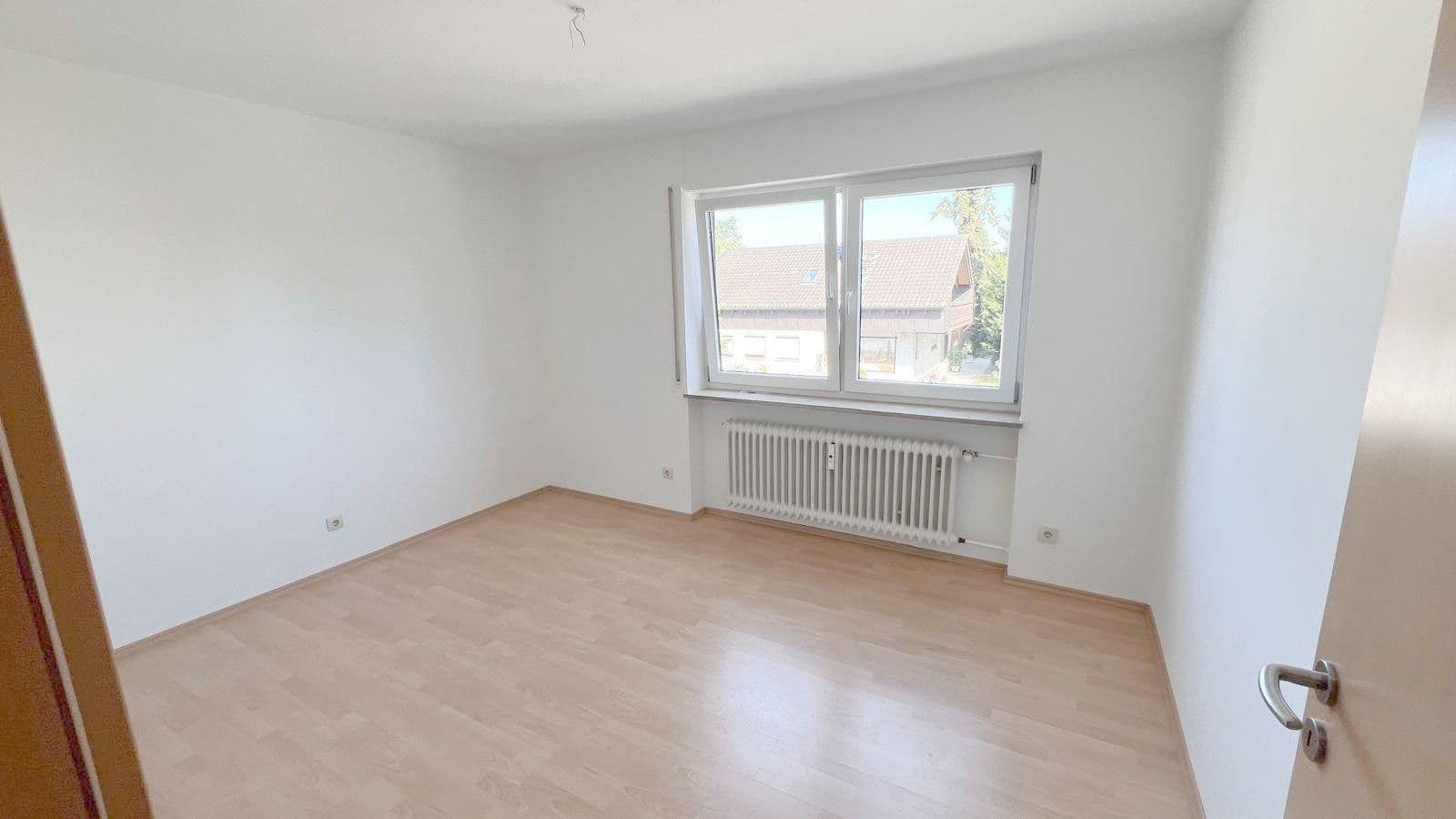 Prenájom bytu 4-izbový 104 m², Fürth, Bavorsko Prenájom bytu 4-izbový 104 m², Fürth, Bavorsko