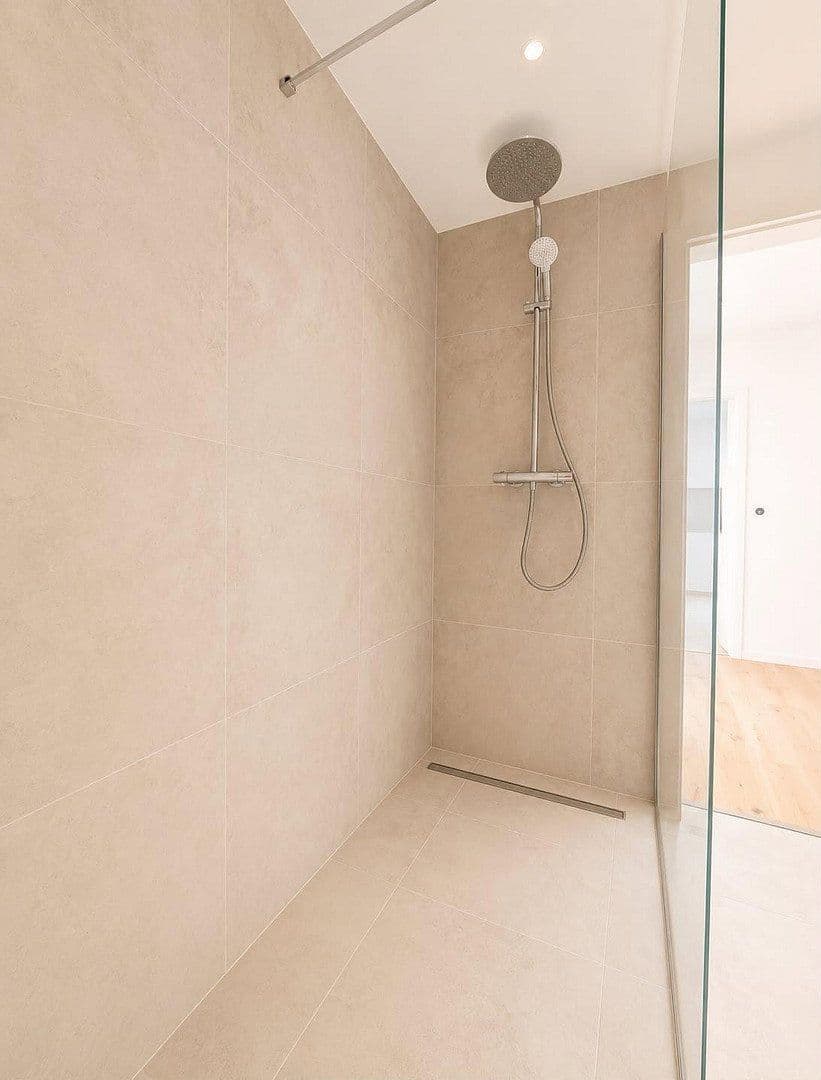 Predaj domu 280 m², pozemek 261 m², Baumstraße 1, Düsseldorf, Severné Porýnie - Westfálsko Predaj domu 280 m², pozemek 261 m², Baumstraße 1, Düsseldorf, Severné Porýnie - Westfálsko