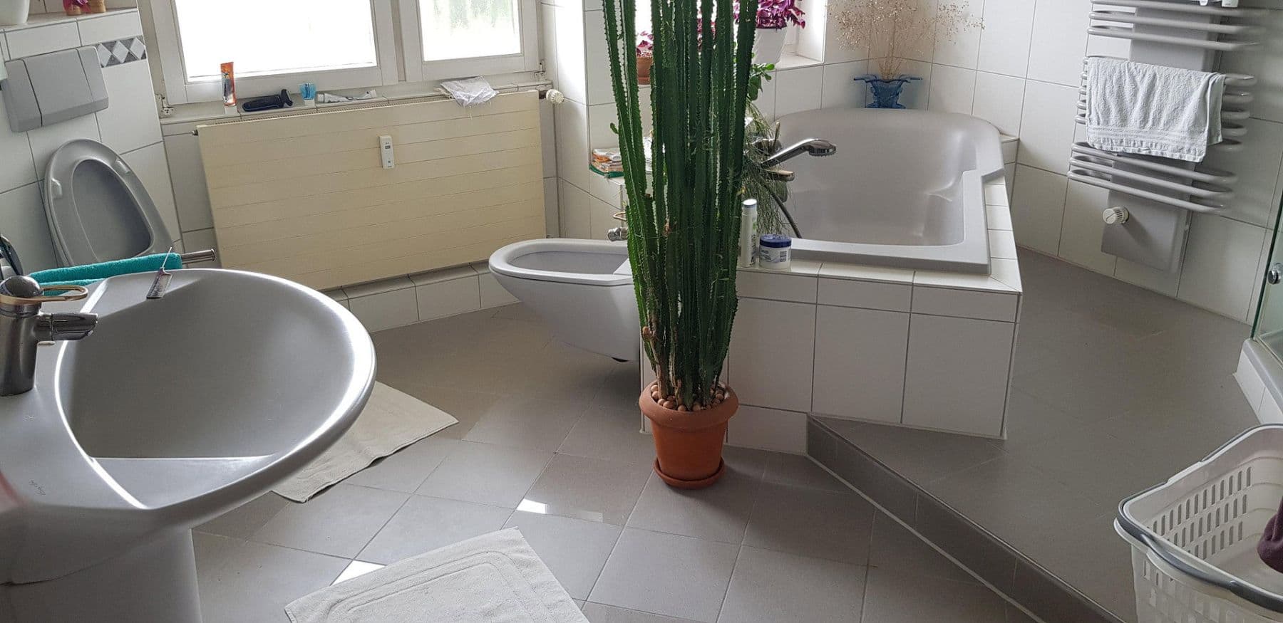 Prenájom bytu 4-izbový 138 m², Stuttgart, Bádensko-Wurttembersko Prenájom bytu 4-izbový 138 m², Stuttgart, Bádensko-Wurttembersko