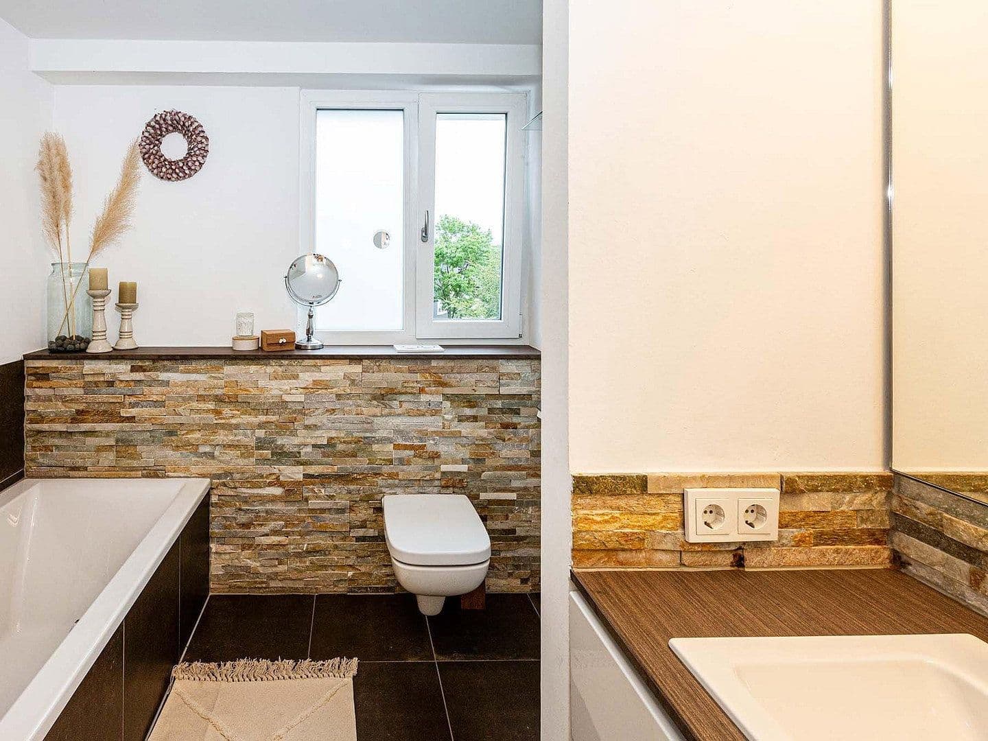 Prenájom bytu 4-izbový 137 m², Mooserstrasse 16, Radolfzell am Bodensee, Bádensko-Wurttembersko Prenájom bytu 4-izbový 137 m², Mooserstrasse 16, Radolfzell am Bodensee, Bádensko-Wurttembersko