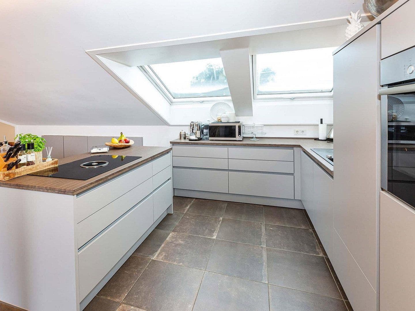 Prenájom bytu 4-izbový 137 m², Mooserstrasse 16, Radolfzell am Bodensee, Bádensko-Wurttembersko Prenájom bytu 4-izbový 137 m², Mooserstrasse 16, Radolfzell am Bodensee, Bádensko-Wurttembersko