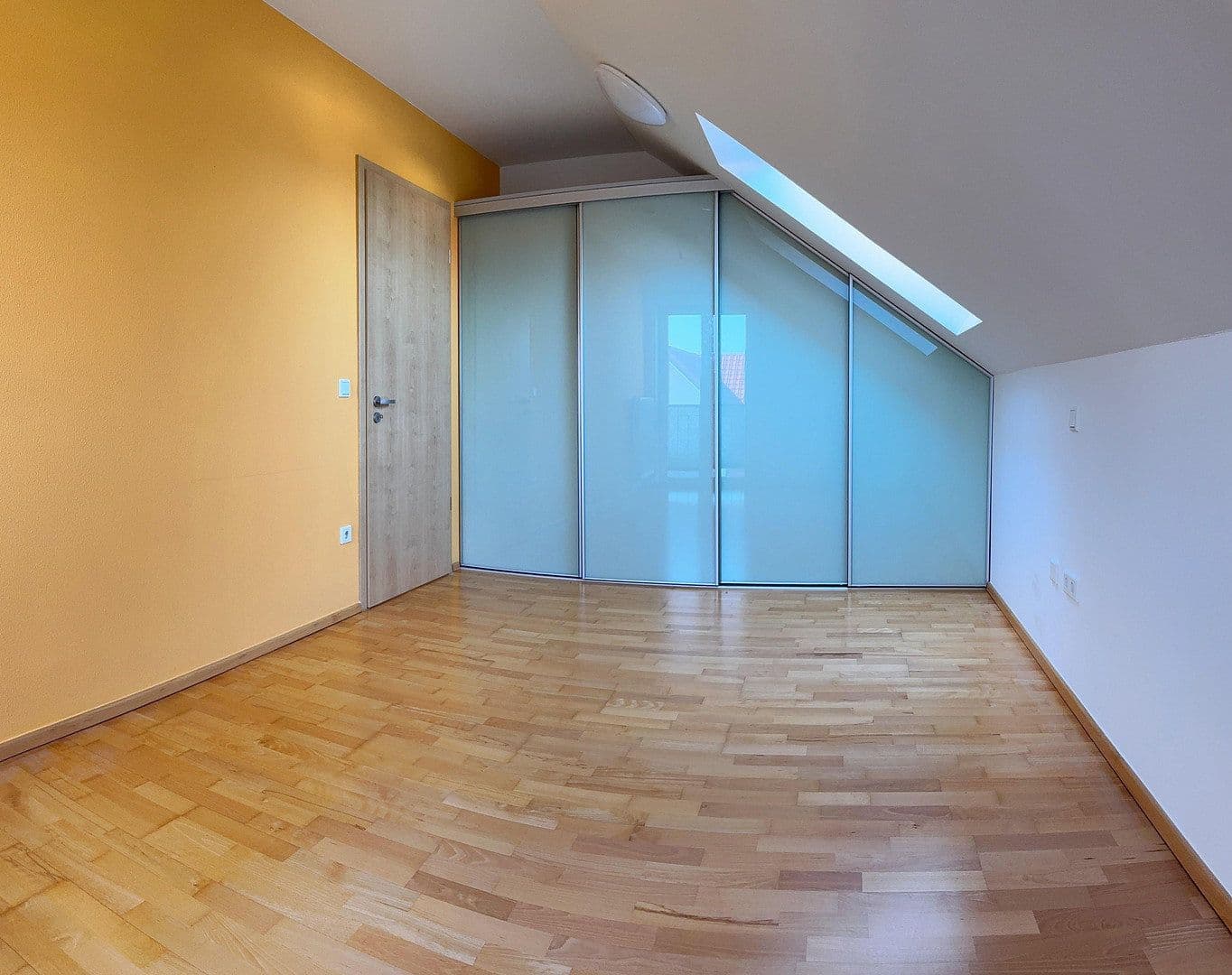 Predaj bytu 4-izbový 88 m², Gaimersheim, Bavorsko Predaj bytu 4-izbový 88 m², Gaimersheim, Bavorsko