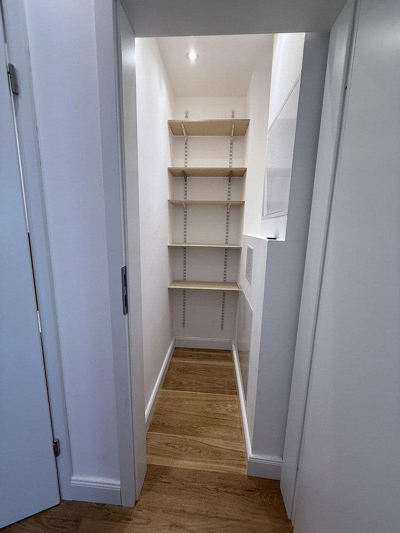Predaj bytu 3-izbový 94 m², Werderstr.26, Baden-Baden, Bádensko-Wurttembersko Predaj bytu 3-izbový 94 m², Werderstr.26, Baden-Baden, Bádensko-Wurttembersko