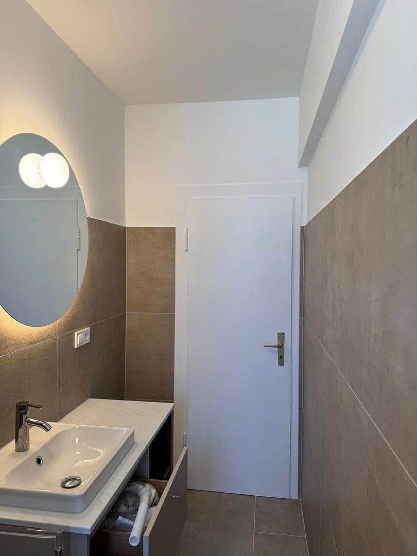 Prenájom bytu 18 m², Düsseldorf, Severné Porýnie - Westfálsko Prenájom bytu 18 m², Düsseldorf, Severné Porýnie - Westfálsko