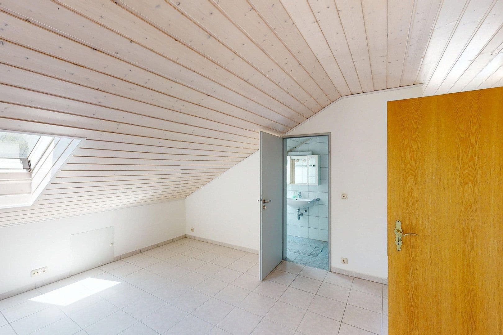 Predaj domu 193 m², pozemek 405 m², Karlsbader Straße 5a, München, Bavorsko Predaj domu 193 m², pozemek 405 m², Karlsbader Straße 5a, München, Bavorsko