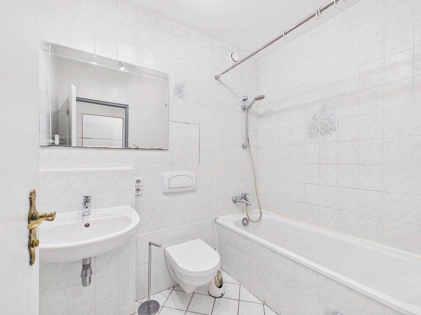 Predaj bytu 6-izbový 96 m², Lion-Feuchtwanger-Straße 52, Berlin, Berlín Predaj bytu 6-izbový 96 m², Lion-Feuchtwanger-Straße 52, Berlin, Berlín