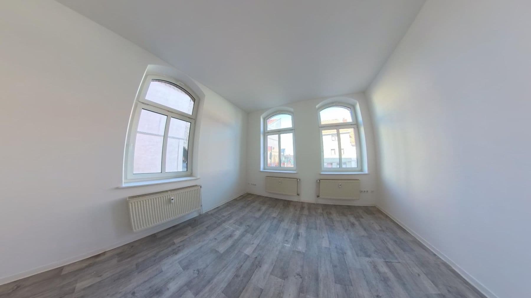 Prenájom bytu 7-izbový 160 m², Johannisstrasse 22, Mühlhausen/Thüringen, Durínsko Prenájom bytu 7-izbový 160 m², Johannisstrasse 22, Mühlhausen/Thüringen, Durínsko