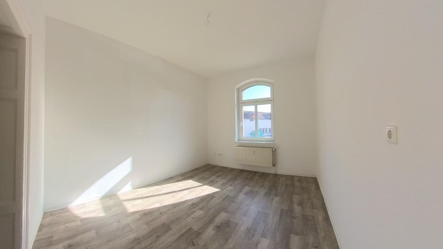 Prenájom bytu 7-izbový 160 m², Johannisstrasse 22, Mühlhausen/Thüringen, Durínsko Prenájom bytu 7-izbový 160 m², Johannisstrasse 22, Mühlhausen/Thüringen, Durínsko
