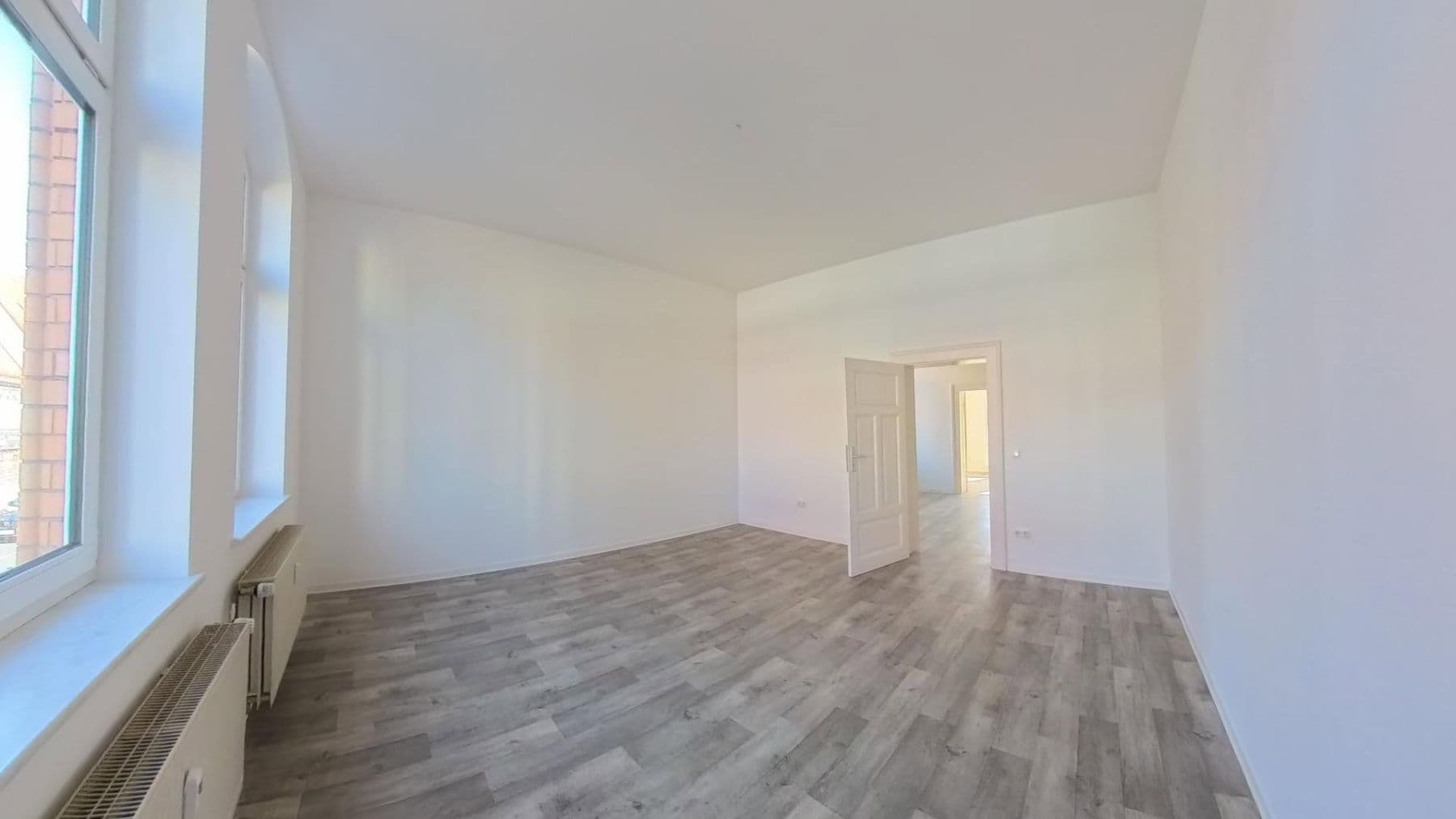 Prenájom bytu 7-izbový 160 m², Johannisstrasse 22, Mühlhausen/Thüringen, Durínsko Prenájom bytu 7-izbový 160 m², Johannisstrasse 22, Mühlhausen/Thüringen, Durínsko