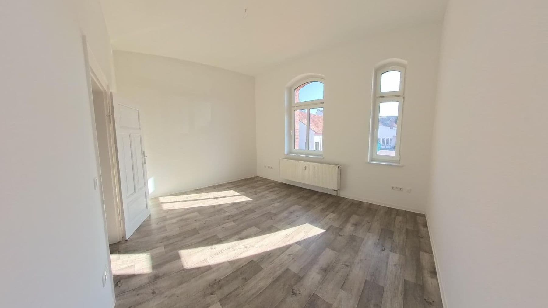 Prenájom bytu 7-izbový 160 m², Johannisstrasse 22, Mühlhausen/Thüringen, Durínsko Prenájom bytu 7-izbový 160 m², Johannisstrasse 22, Mühlhausen/Thüringen, Durínsko