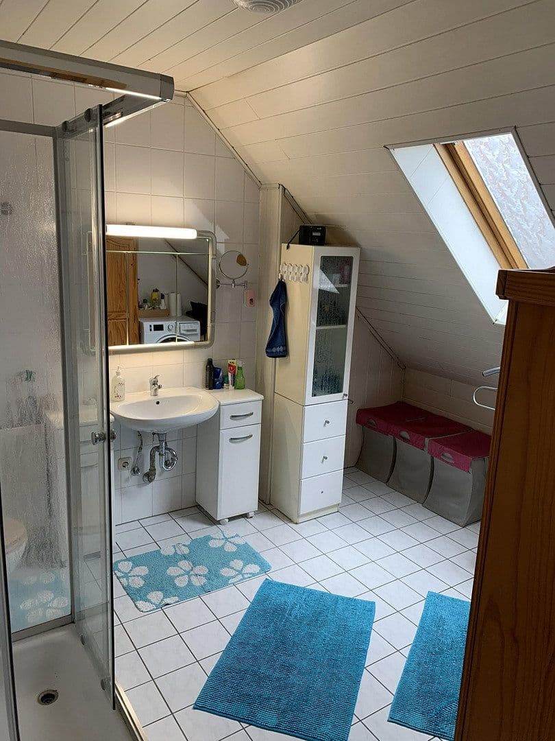 Predaj domu 285 m², pozemek 915 m², Büdingen, Hesensko Predaj domu 285 m², pozemek 915 m², Büdingen, Hesensko