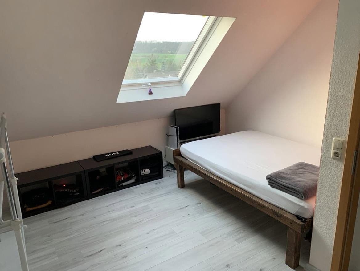 Predaj domu 285 m², pozemek 915 m², Büdingen, Hesensko Predaj domu 285 m², pozemek 915 m², Büdingen, Hesensko