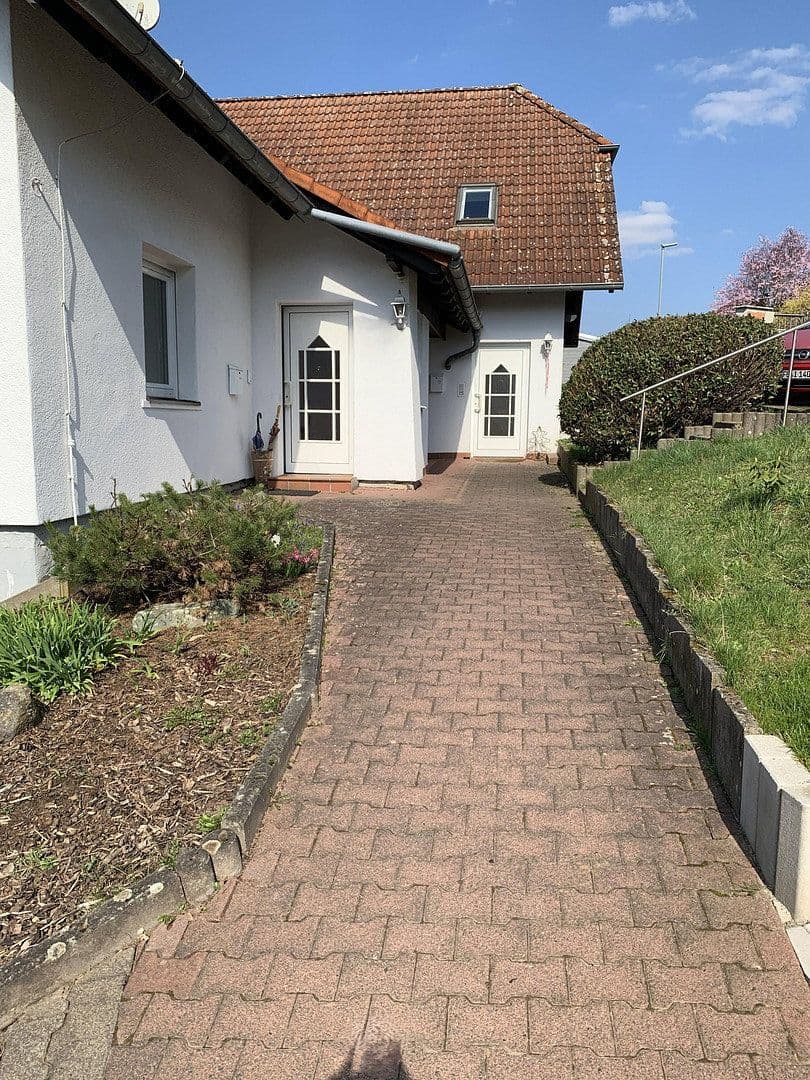 Predaj domu 285 m², pozemek 915 m², Büdingen, Hesensko Predaj domu 285 m², pozemek 915 m², Büdingen, Hesensko