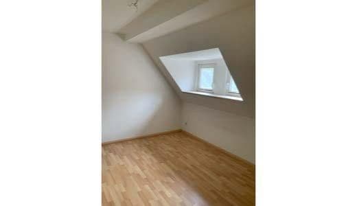 Prenájom bytu 3-izbový 78 m², Leipziger Str. 158, Zwickau, Sasko Prenájom bytu 3-izbový 78 m², Leipziger Str. 158, Zwickau, Sasko